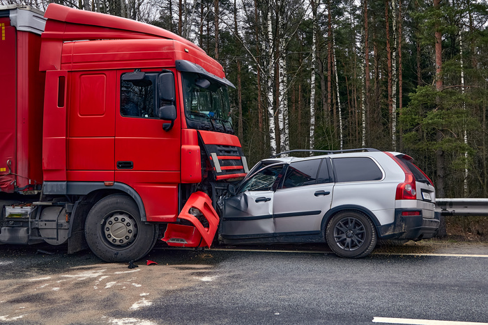 How a Truck Accident Attorney in Palm Beach Gardens Can Help You Get the Compensation You Deserve